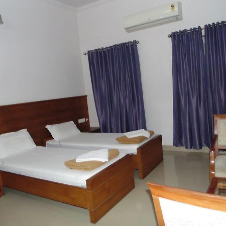 Premier House Hotell Thiruvananthapuram Exteriör bild